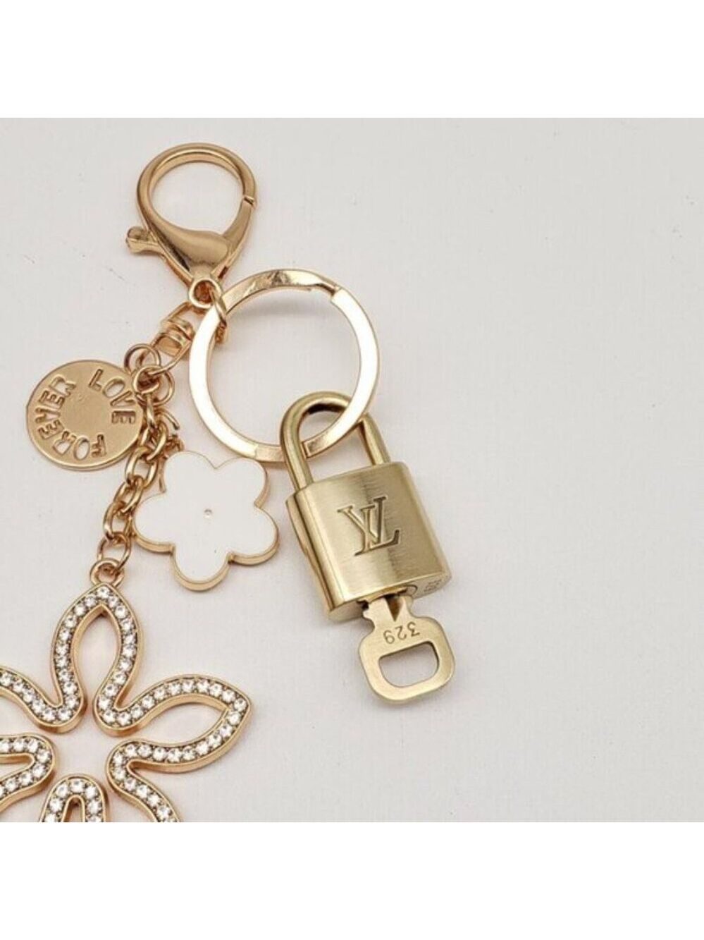 Louis Vuitton Authentic Gold Padlock 🔑 Key + Stylish Unbranded Clover Bag Charm - Picture 8 of 13